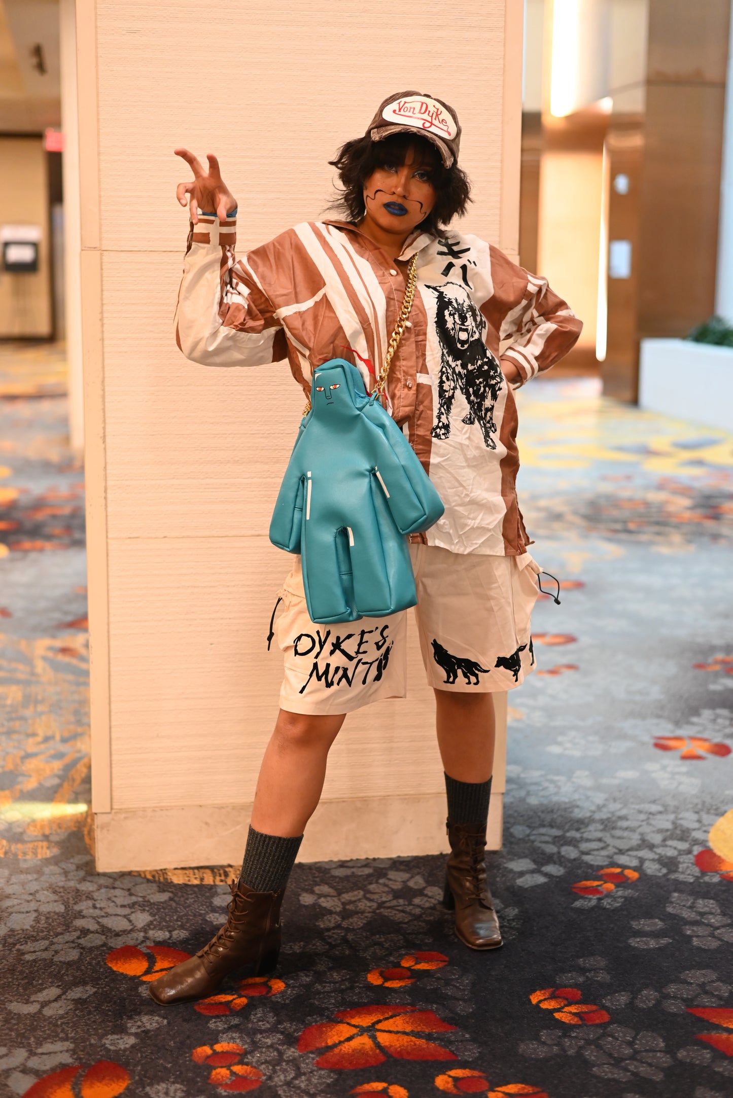DYKE’S MINT BEIGE WOLF CARGO SHORTS