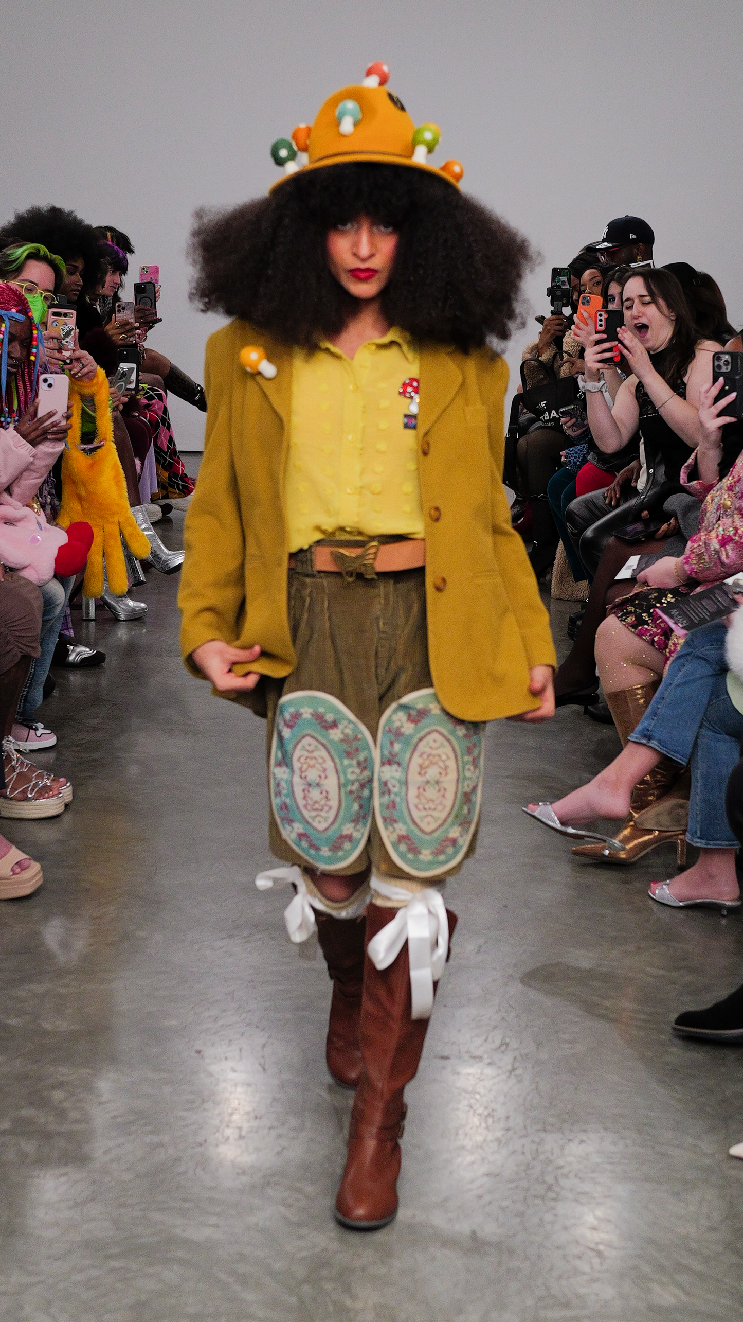 OUJI LIGHT ACADEMIA CORDOROY SHORTS—NYFW