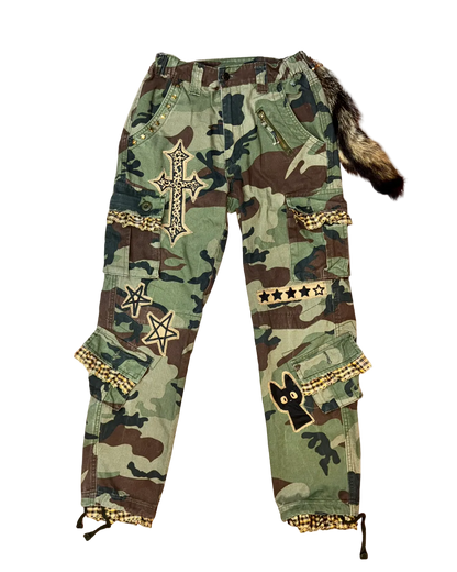 RUFFLE GREEN CAMO PANTS
